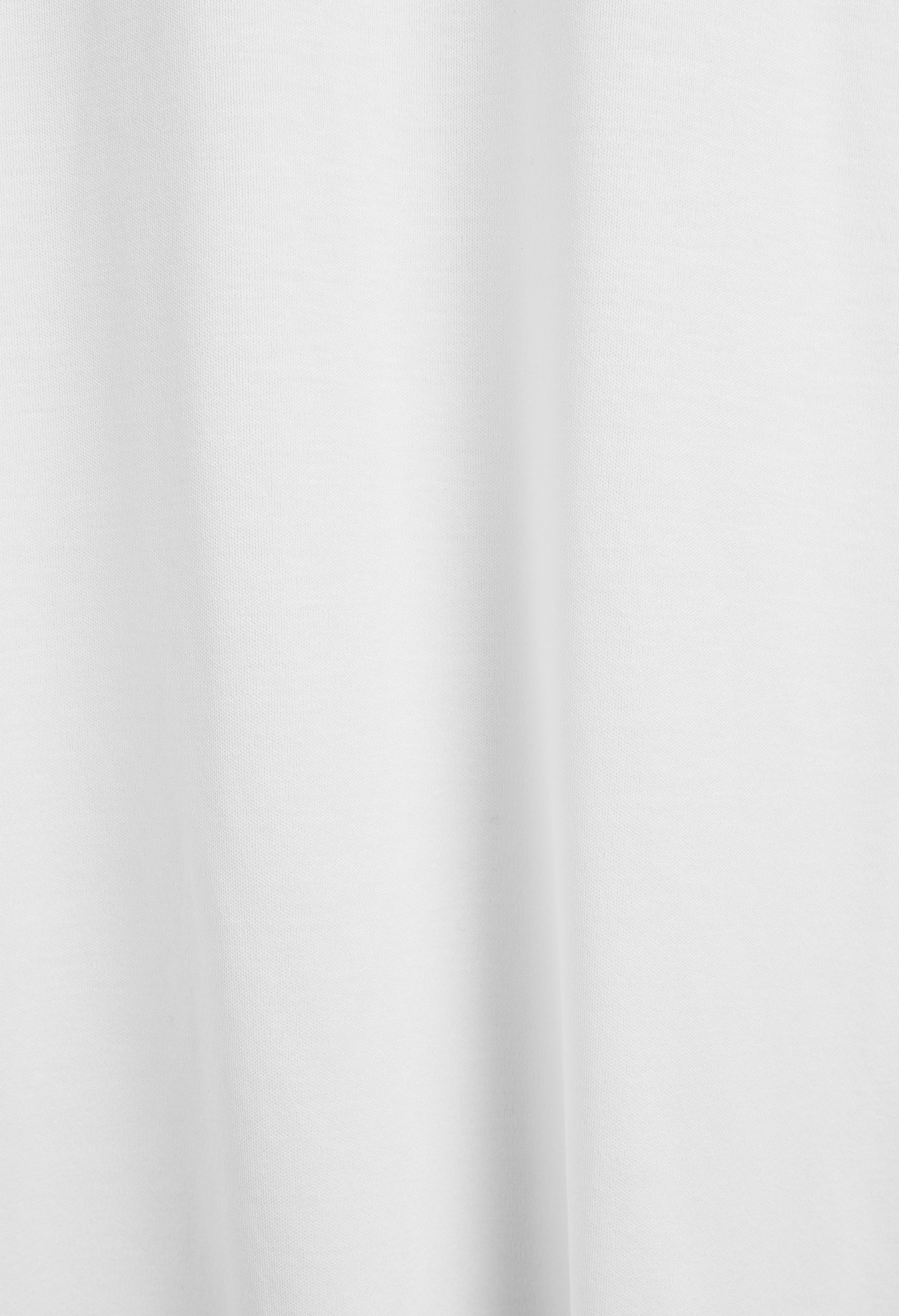 Classic White Longsleeve T-shirt