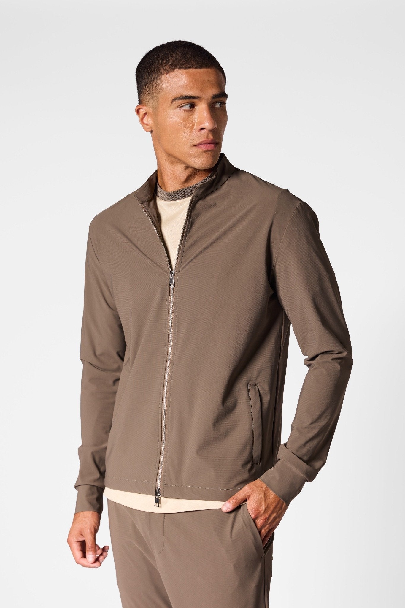 Earth Taupe Dynamic Tech Vest - DIMANO